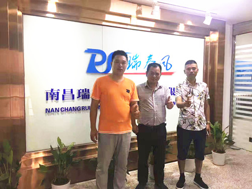 瑞泰風(fēng)環(huán)?？照{(diào)-千里探望華中團隊，吹響廠房車間通風(fēng)降溫沖鋒號